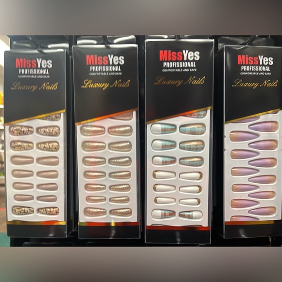 MissYes Luxury Press On Nails - Picture 14 of 15